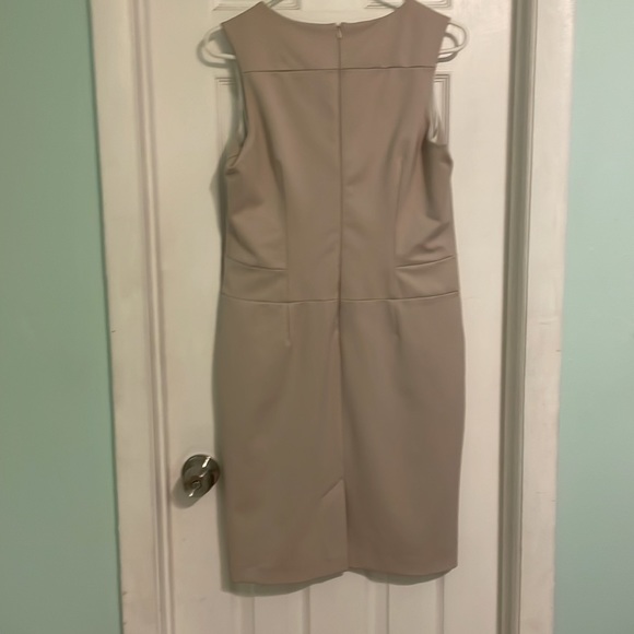 Katherine Barclay Nude Sleeveless Dress - Picture 4 of 4